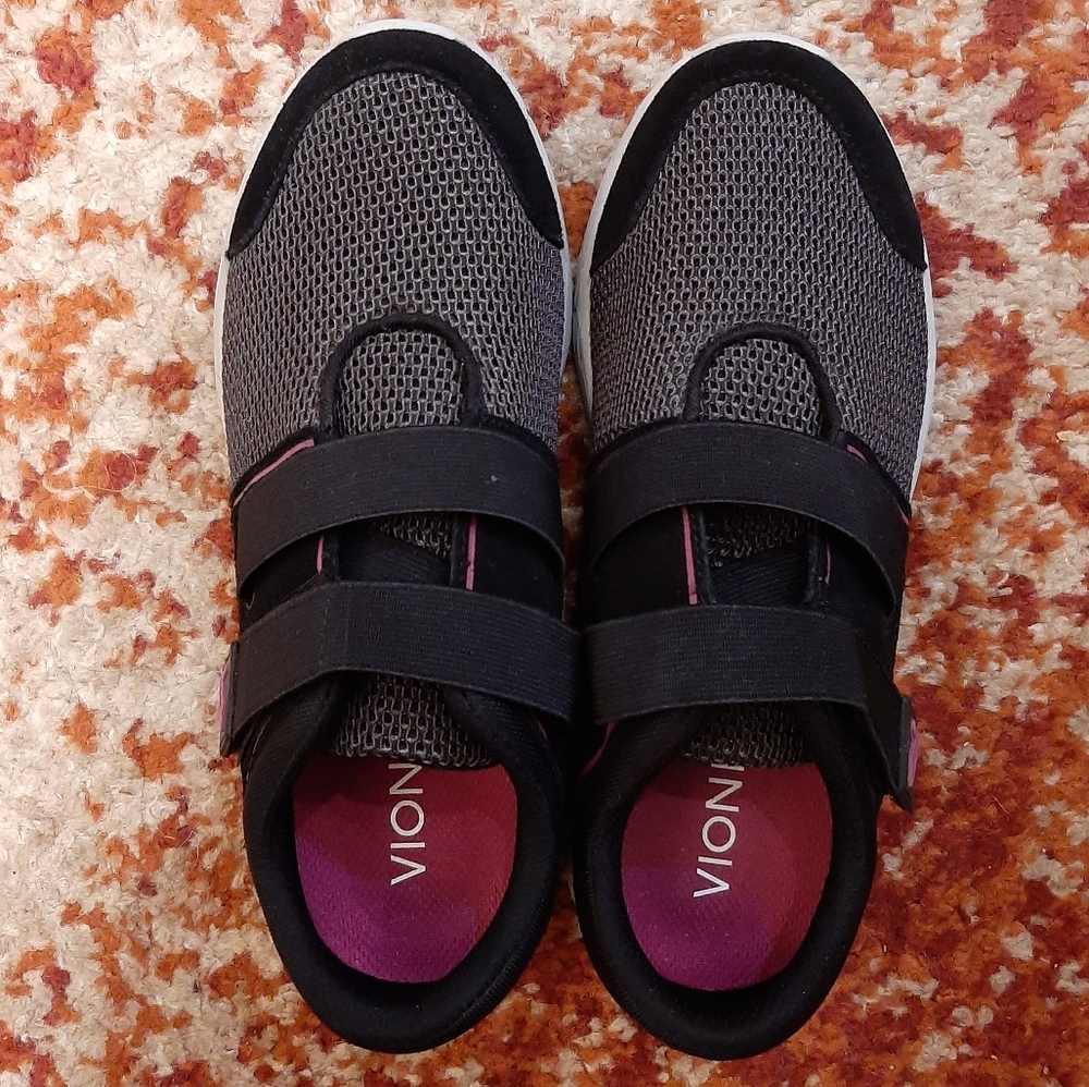 Vionic Athletic Shoes - image 4